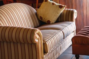inspect used furniture for bed bugs