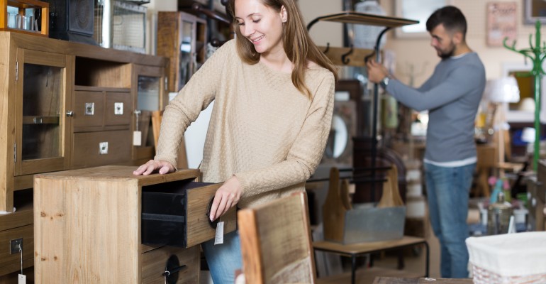 second hand furniture and bed bugs