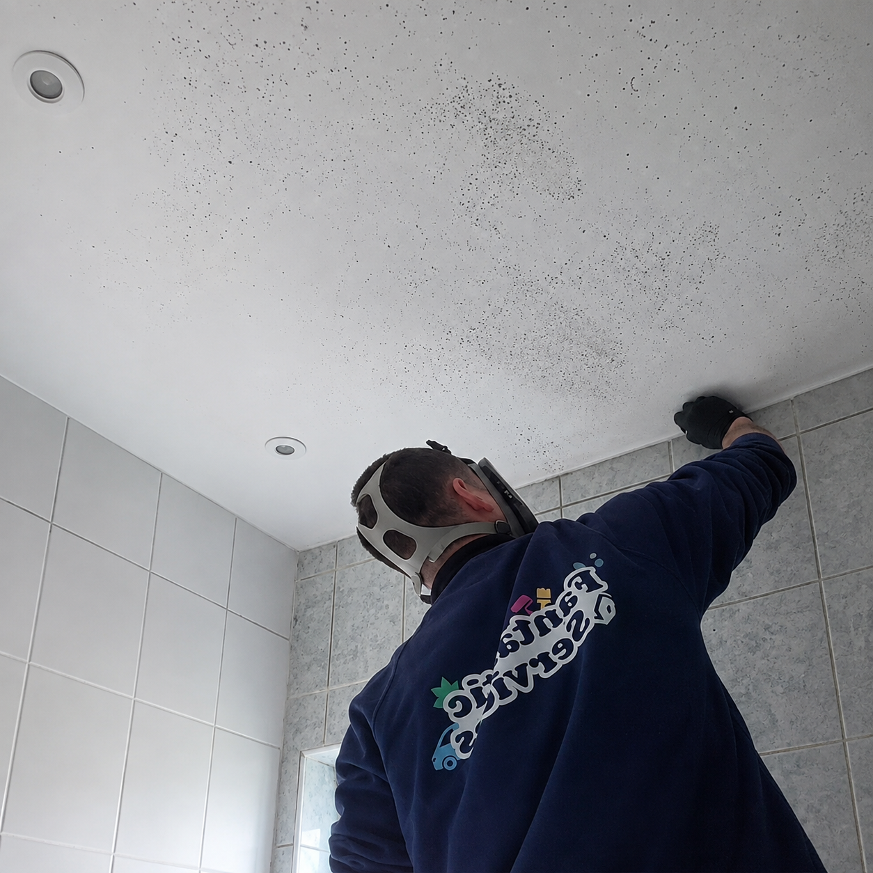 mould cleaning before treatment bathroom ceiling mould removal